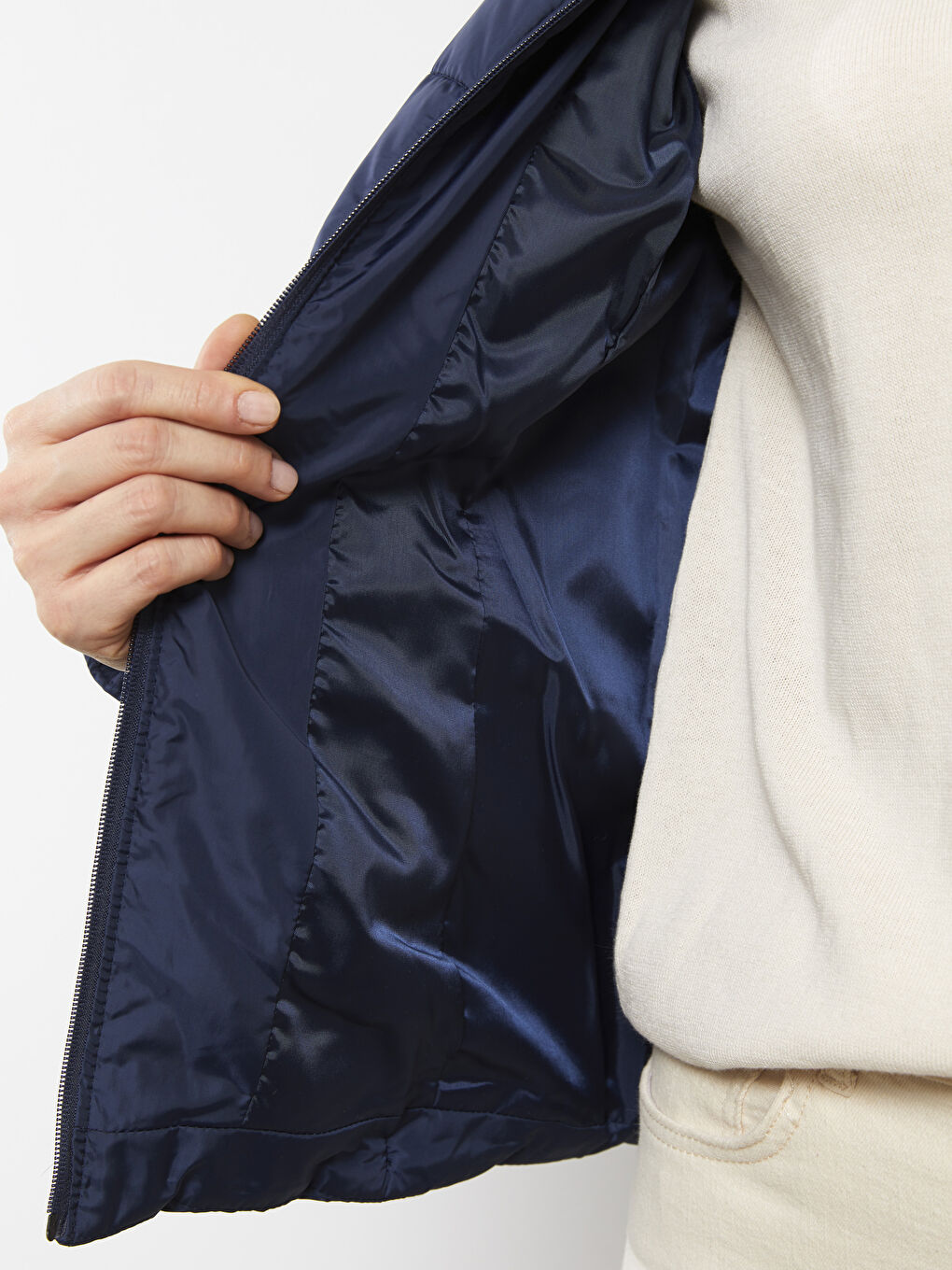 Lacivert Dik Yaka Düz Uzun Kollu Kadın Şişme Mont-4