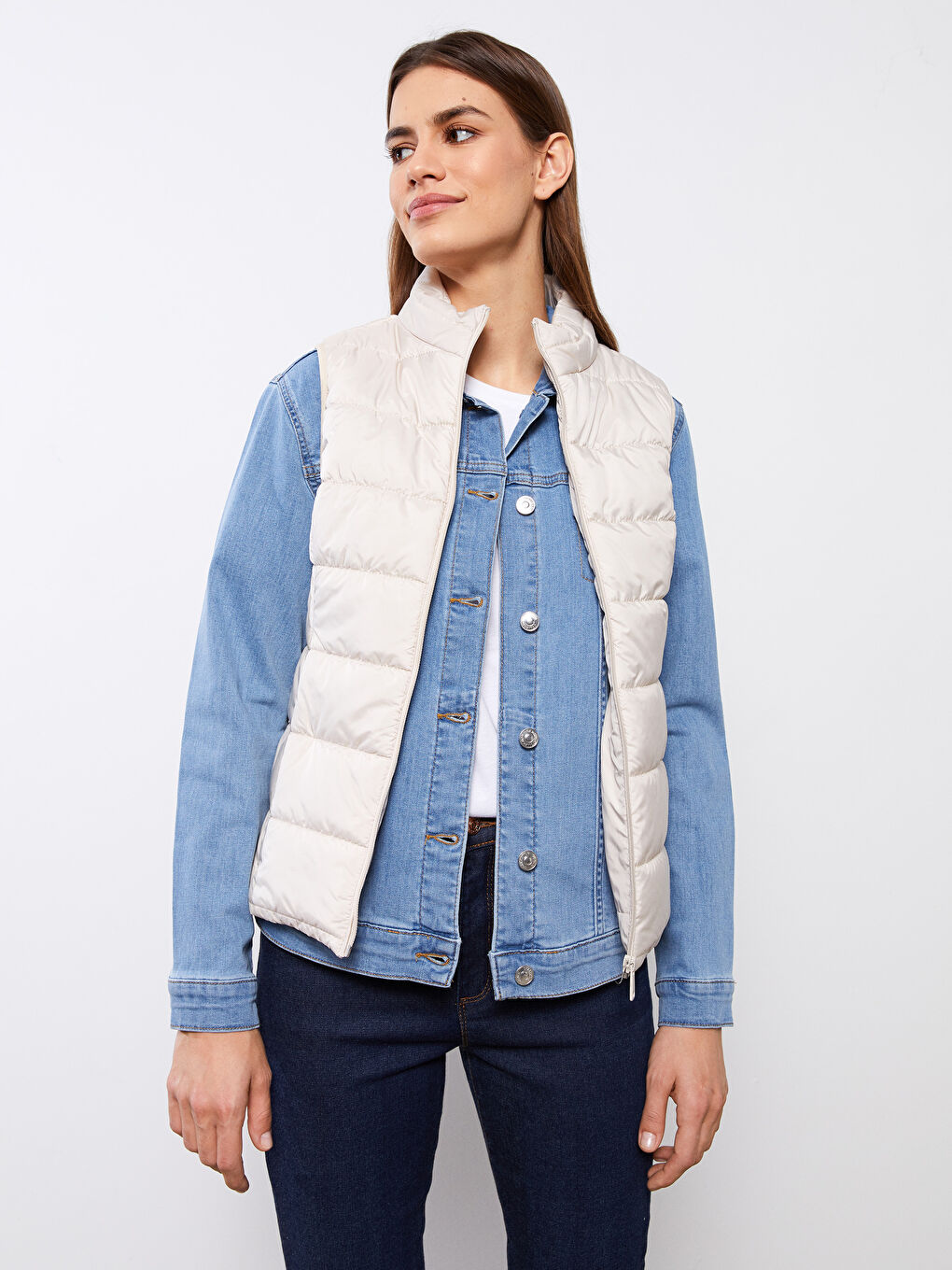 Bej Kadın Dik Yaka Düz Şişme Yelek-1