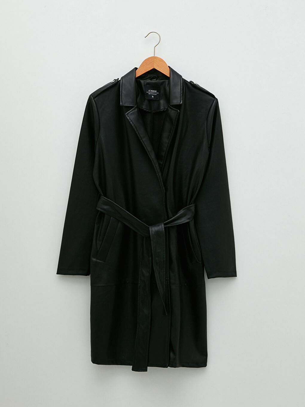 Siyah Ceket Yaka Düz Cep Detaylı Uzun Kollu Kadın Deri Görünümlü Mont-6