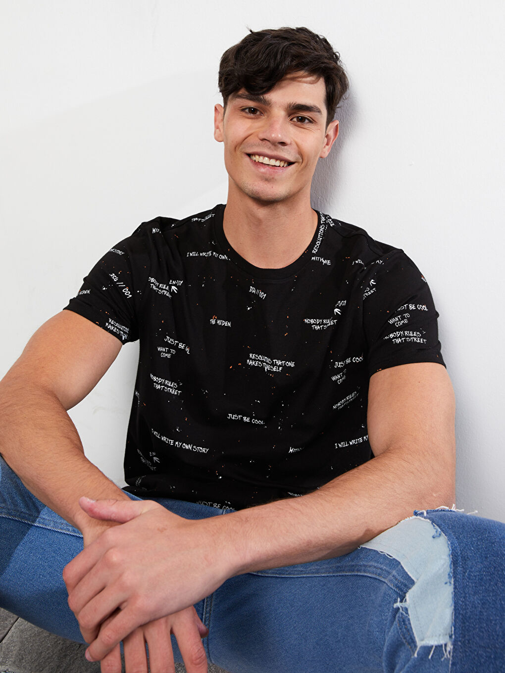 Siyah Bisiklet Yaka Kısa Kollu Baskılı Penye Erkek Tişört