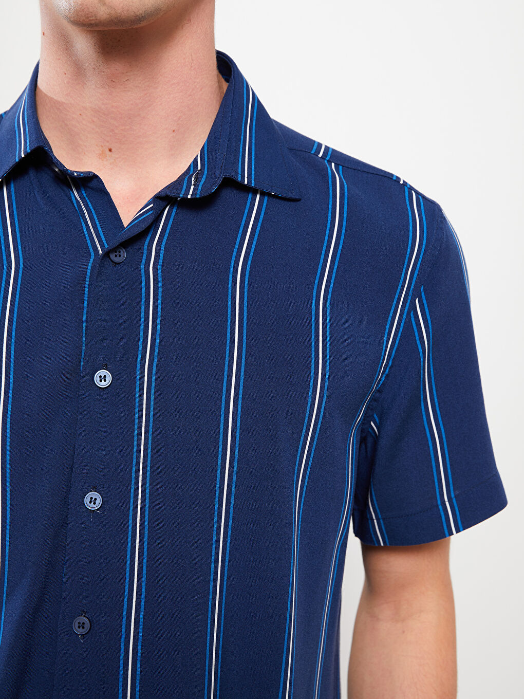 Standardni kroj Kratki rukav Prugasta Viskoza Muška Košulja-3