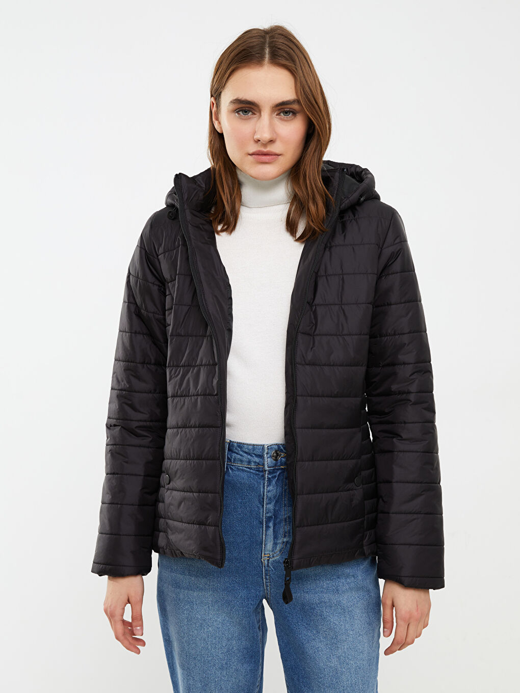 Siyah Kadın Kapüşonlu Düz Şişme Mont-2