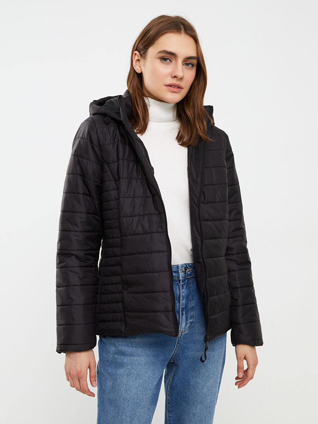 Siyah Kadın Kapüşonlu Düz Şişme Mont-3