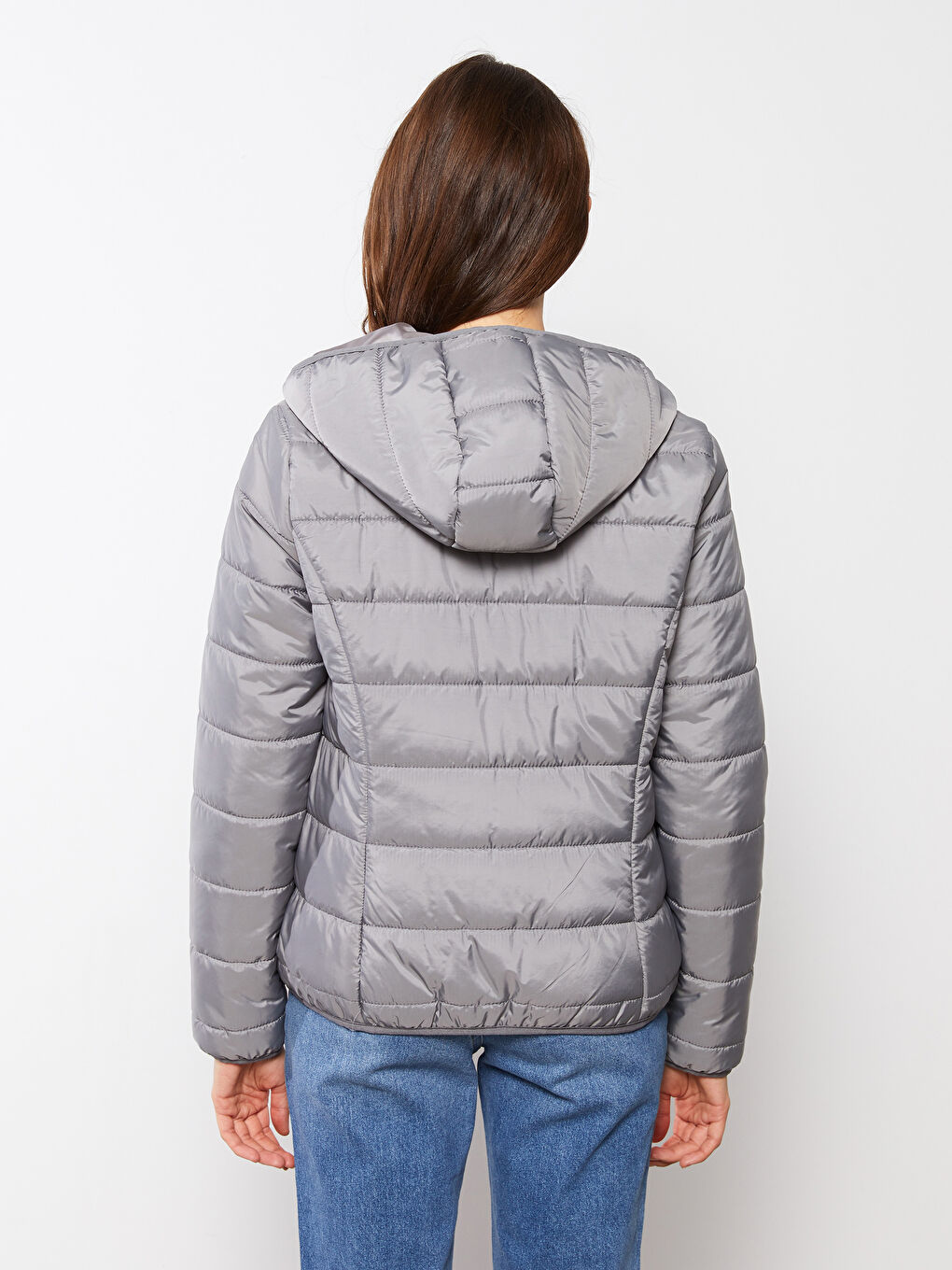 Gri Kadın Kapüşonlu Düz Şişme Mont-4