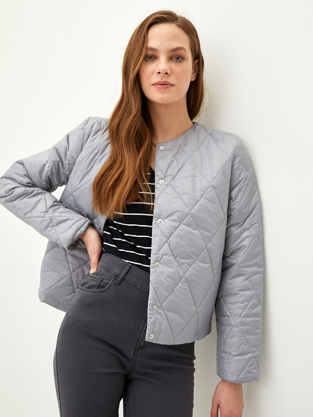 Gri Bisiklet Yaka Kapitone Desenli Uzun Kollu Kadın Şişme Mont-1