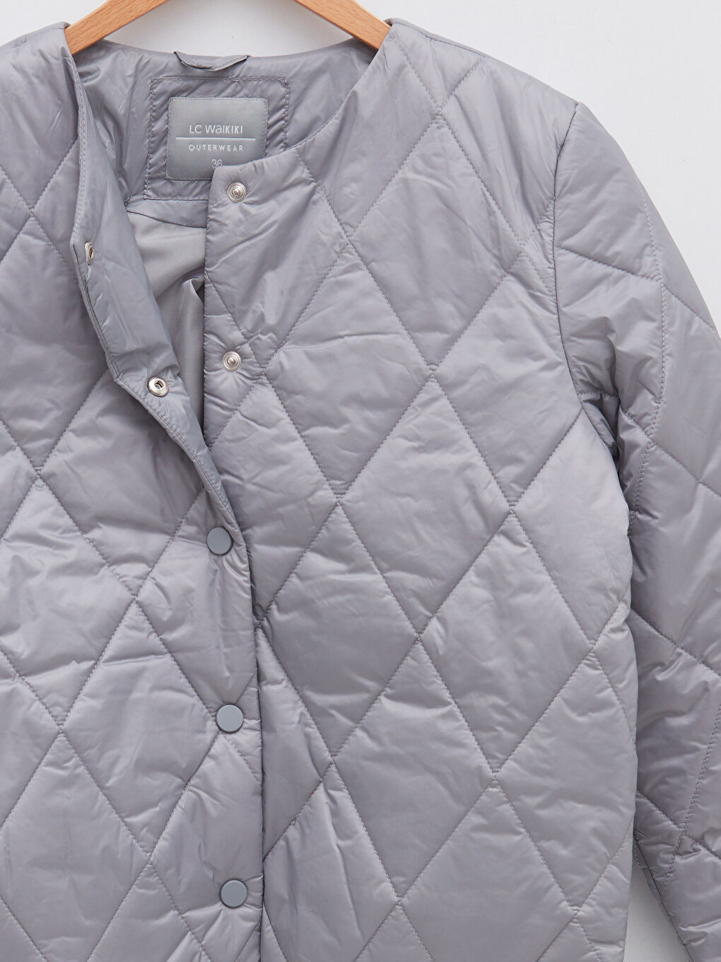 Gri Bisiklet Yaka Kapitone Desenli Uzun Kollu Kadın Şişme Mont-8