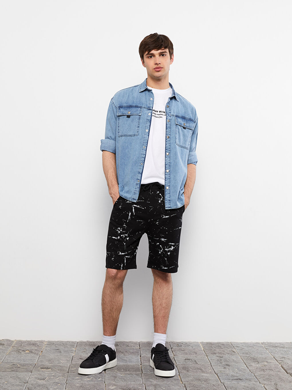 Siyah Standart Kalıp Erkek Şort