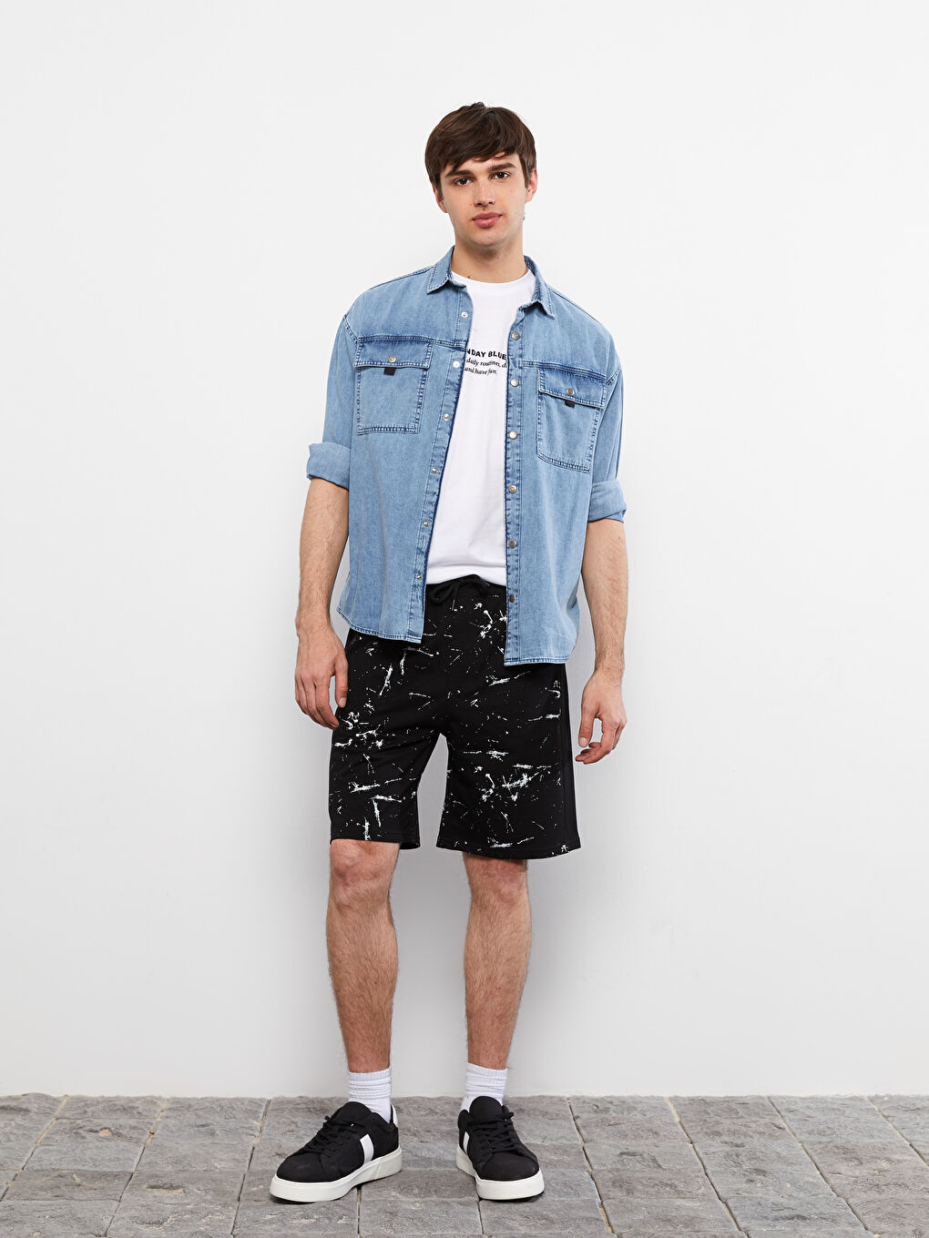 Siyah Standart Kalıp Erkek Şort-1