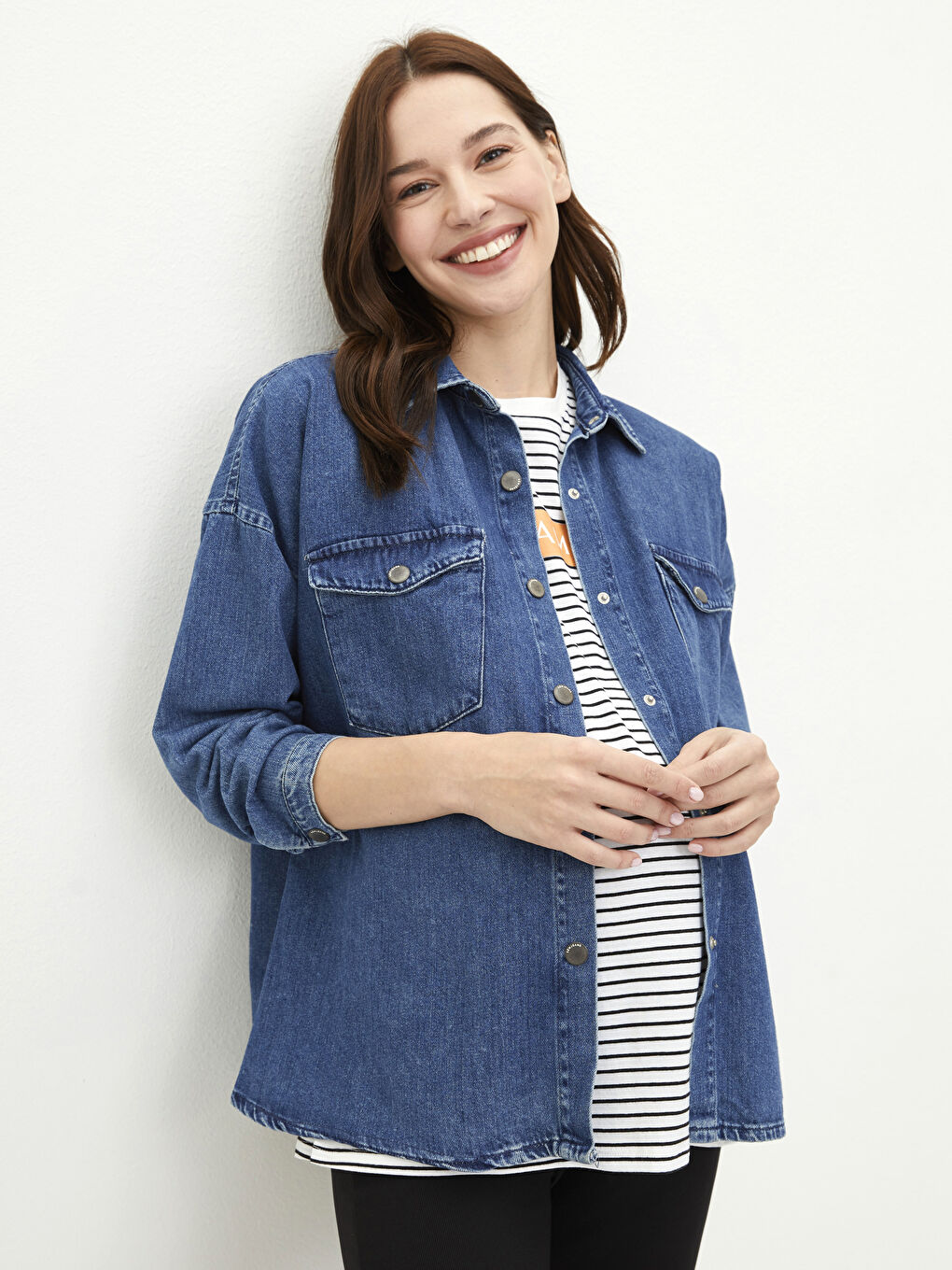 LCW ECO Front Button Closure Plain Pocket Detailed Rodeo Maternity Jean Shirt Jacket -S2I449Z8-507