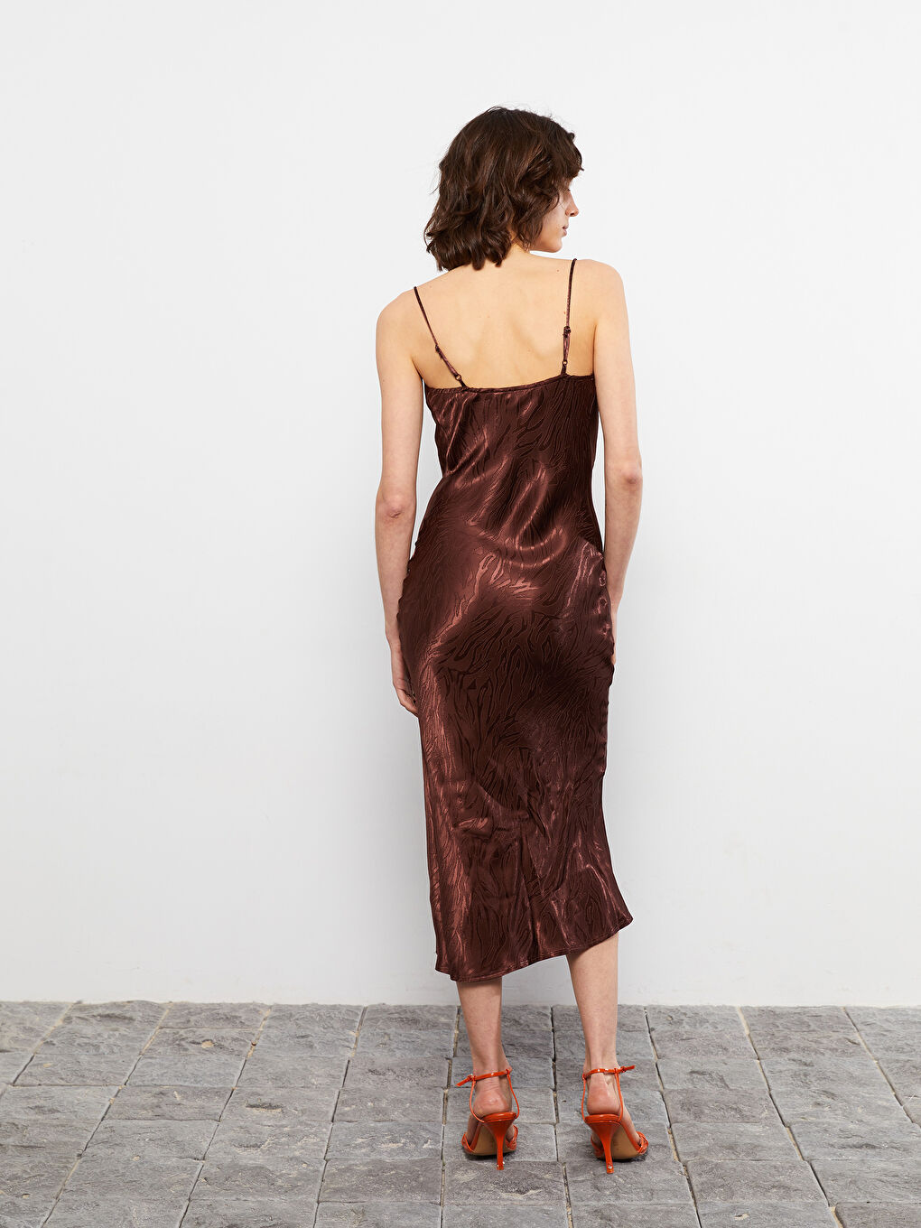 Flowy Collar Patterned A-Line Satin Women's Dress with Straps-4