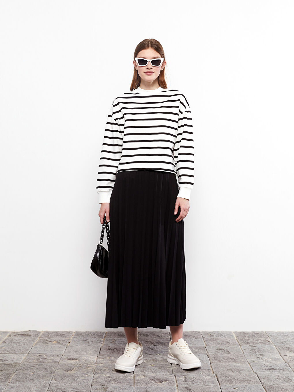 Siyah Beli Lastikli Düz A Kesim Krep Kadın Pileli Etek-1