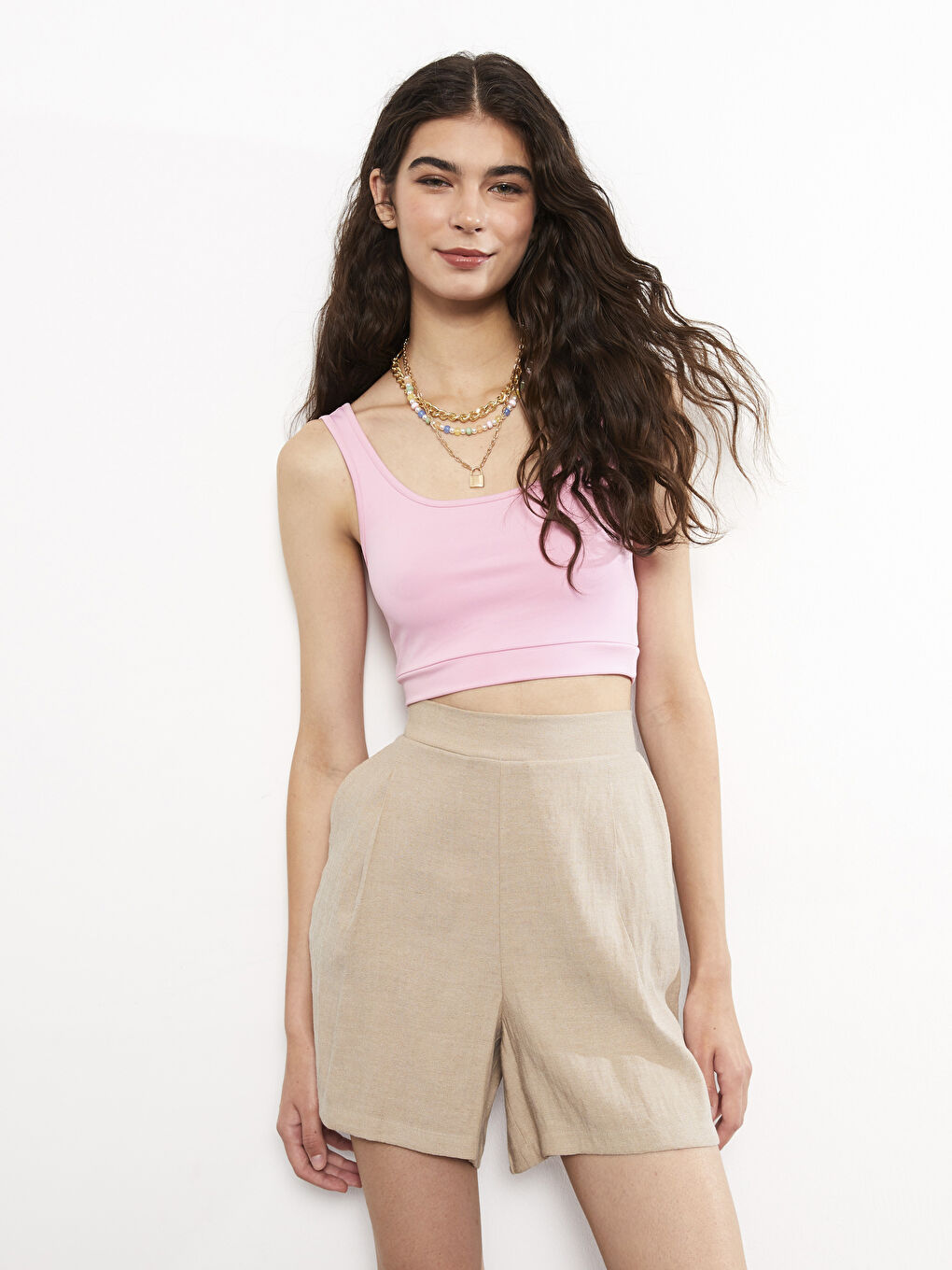 Bej Kadın Beli Lastikli Düz Şort