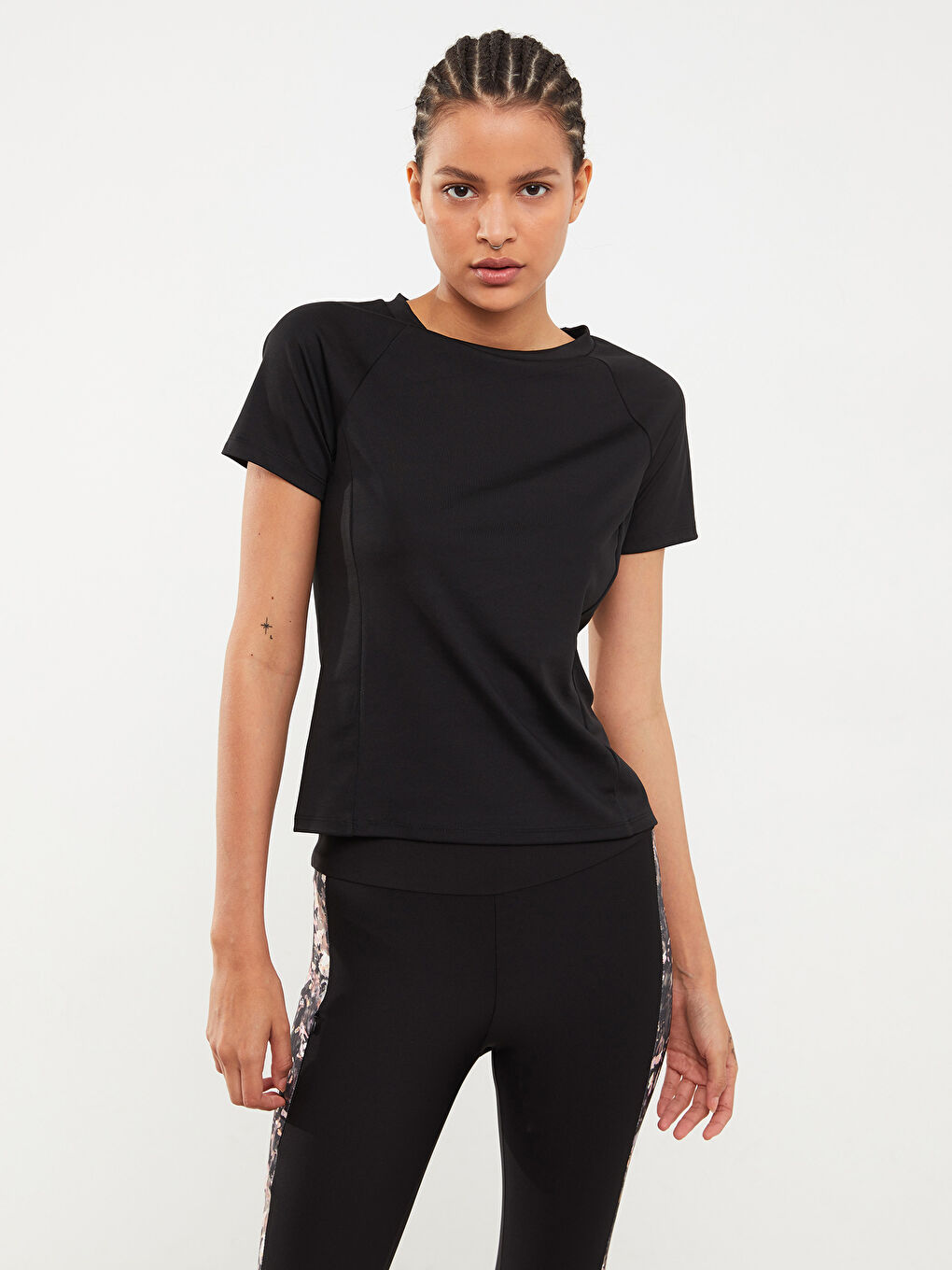 Crew Neck Plain Short Sleeve Women's Sports T-Shirt