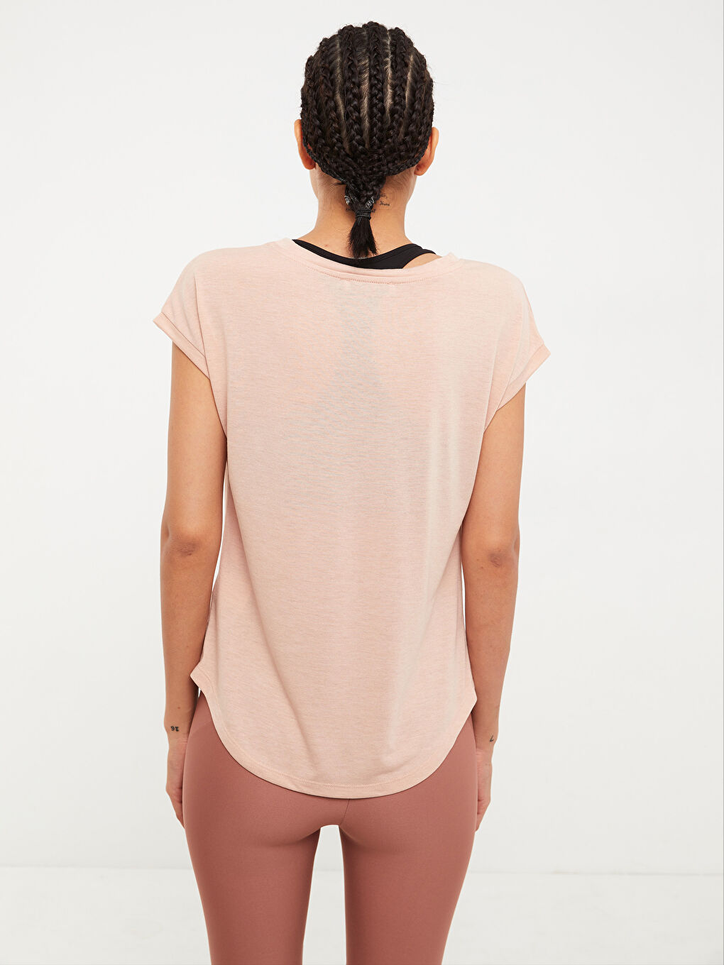 تيشيرت نسائي بأكمام قصيرة وياقة دائرية مطبوع-4