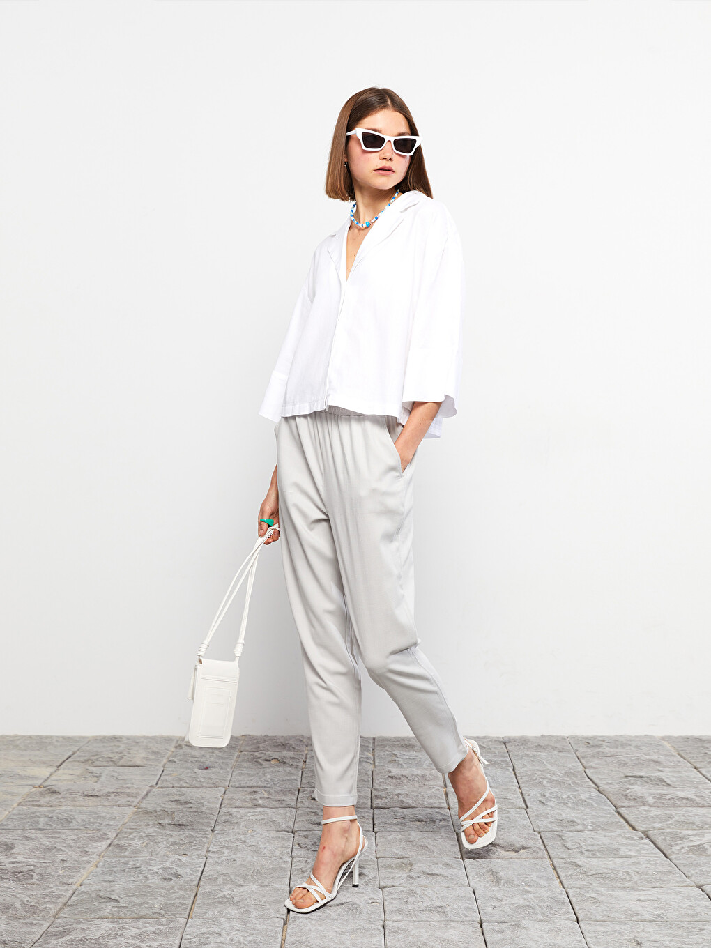 Women's Elastic Waist Relaxed Fit Plain Pants-1
