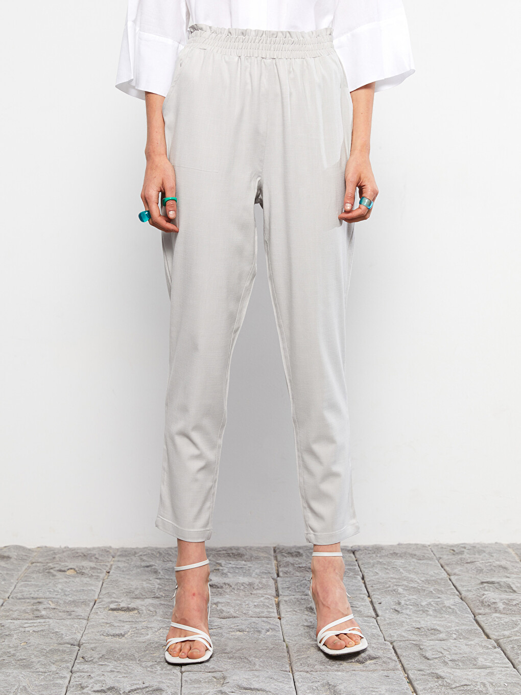 Women's Elastic Waist Relaxed Fit Plain Pants-3