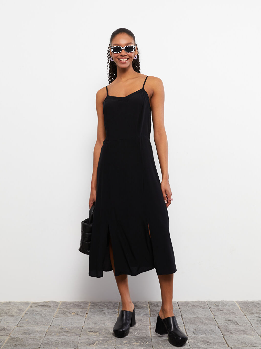 Rochie pentru Femei Simplă cu Bretele și Decolteu în Formă de Inimă-1