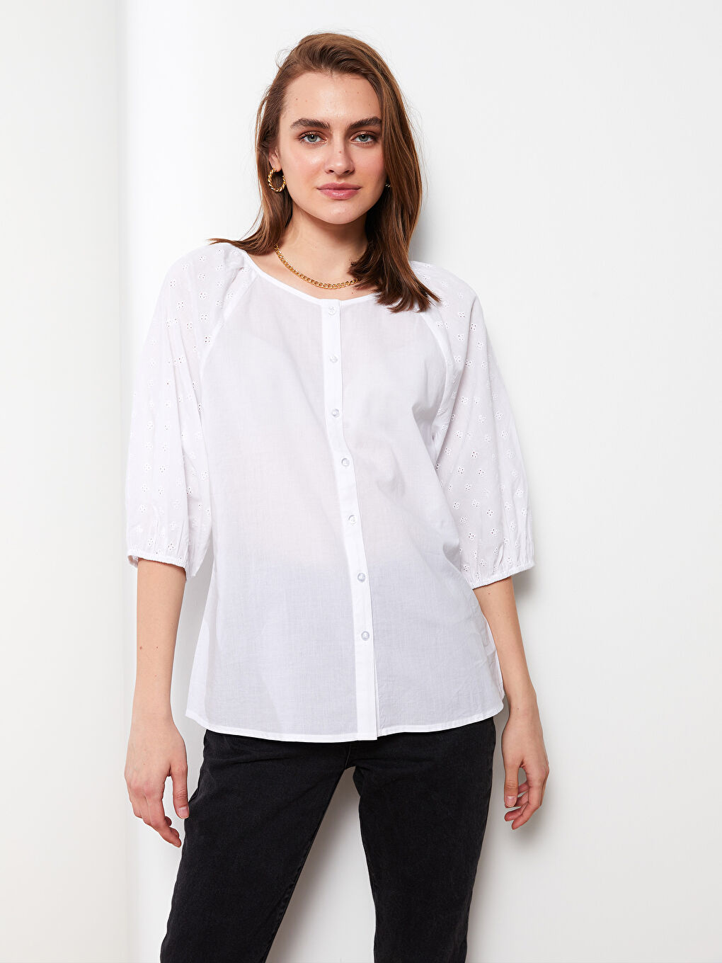 LCWAIKIKI Classic Boat Neck Embroidered Poplin Women's Blouse -S2I692Z8-RVK