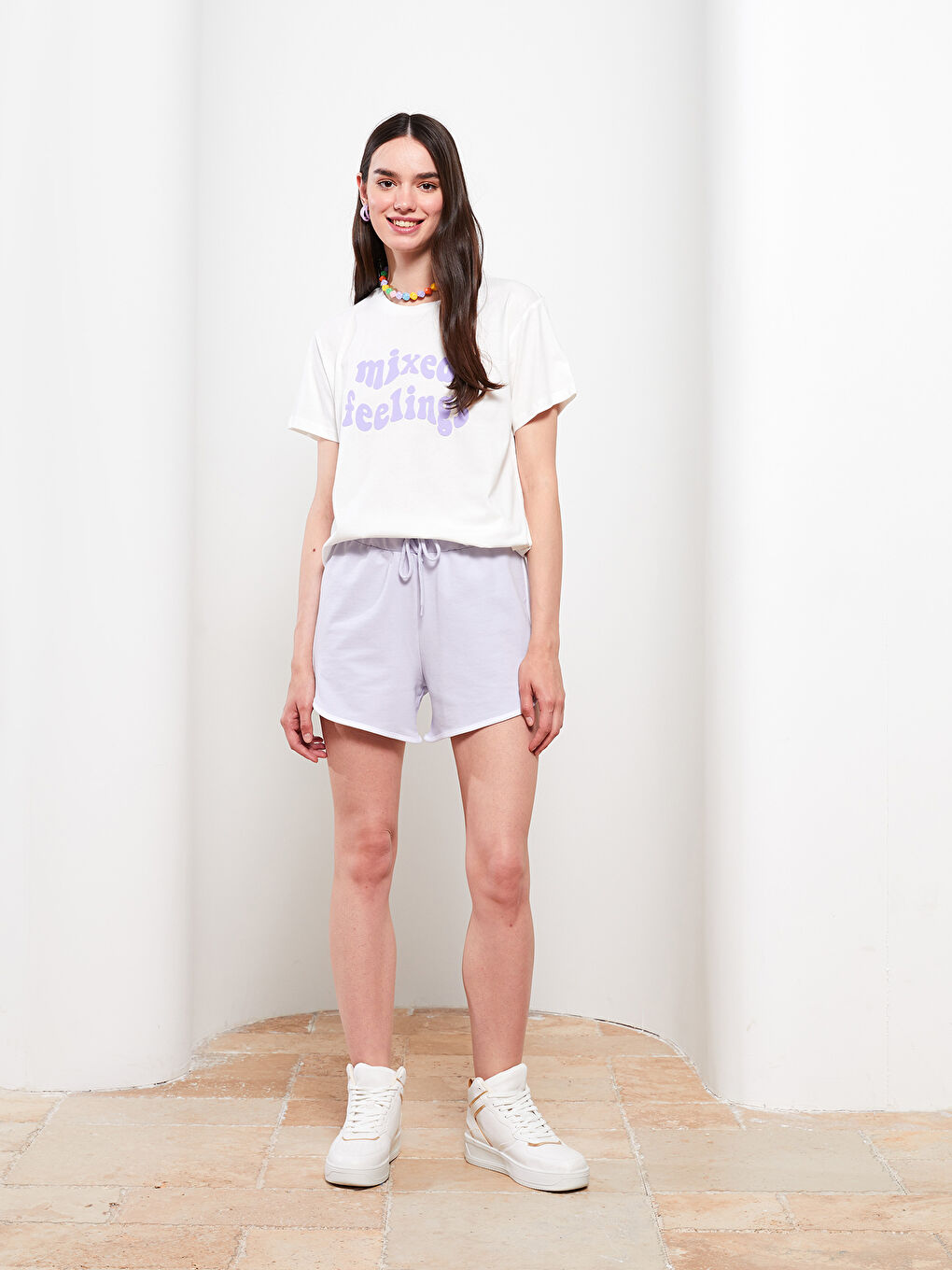 Women's Elasticated Waist Plain Shorts-1
