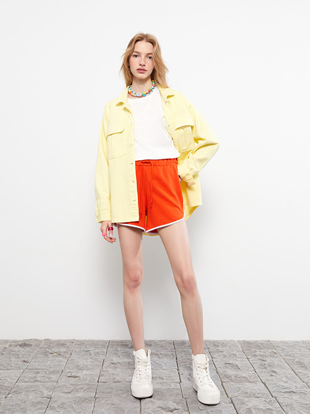 Turuncu Kadın Beli Lastikli Dar Fit Düz Şort-1