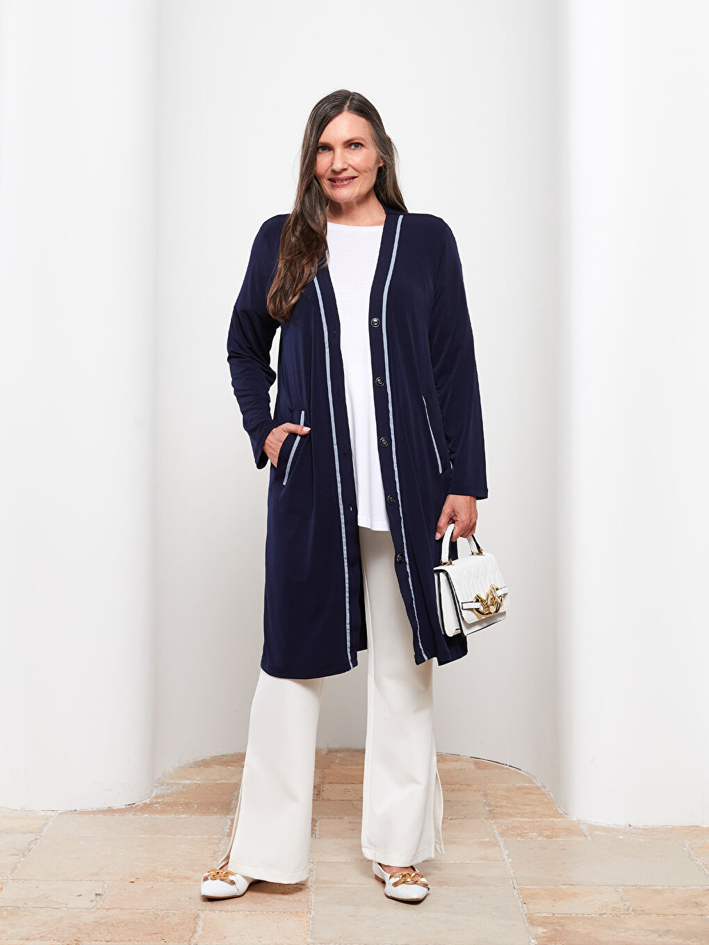 Lacivert V Yaka Düz Uzun Kollu Kadın Hırka-2