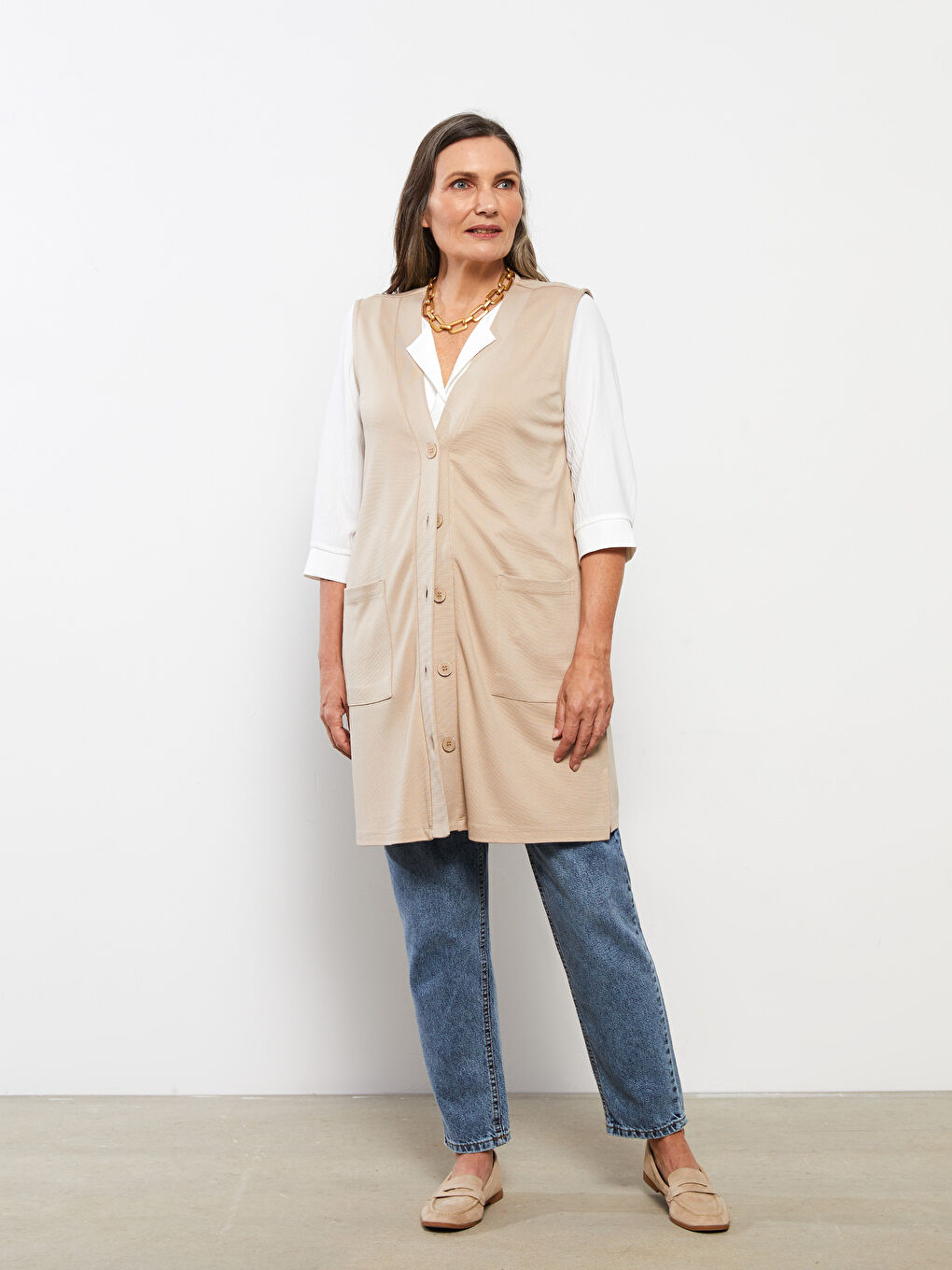 Bej Kadın V Yaka Düz Yelek