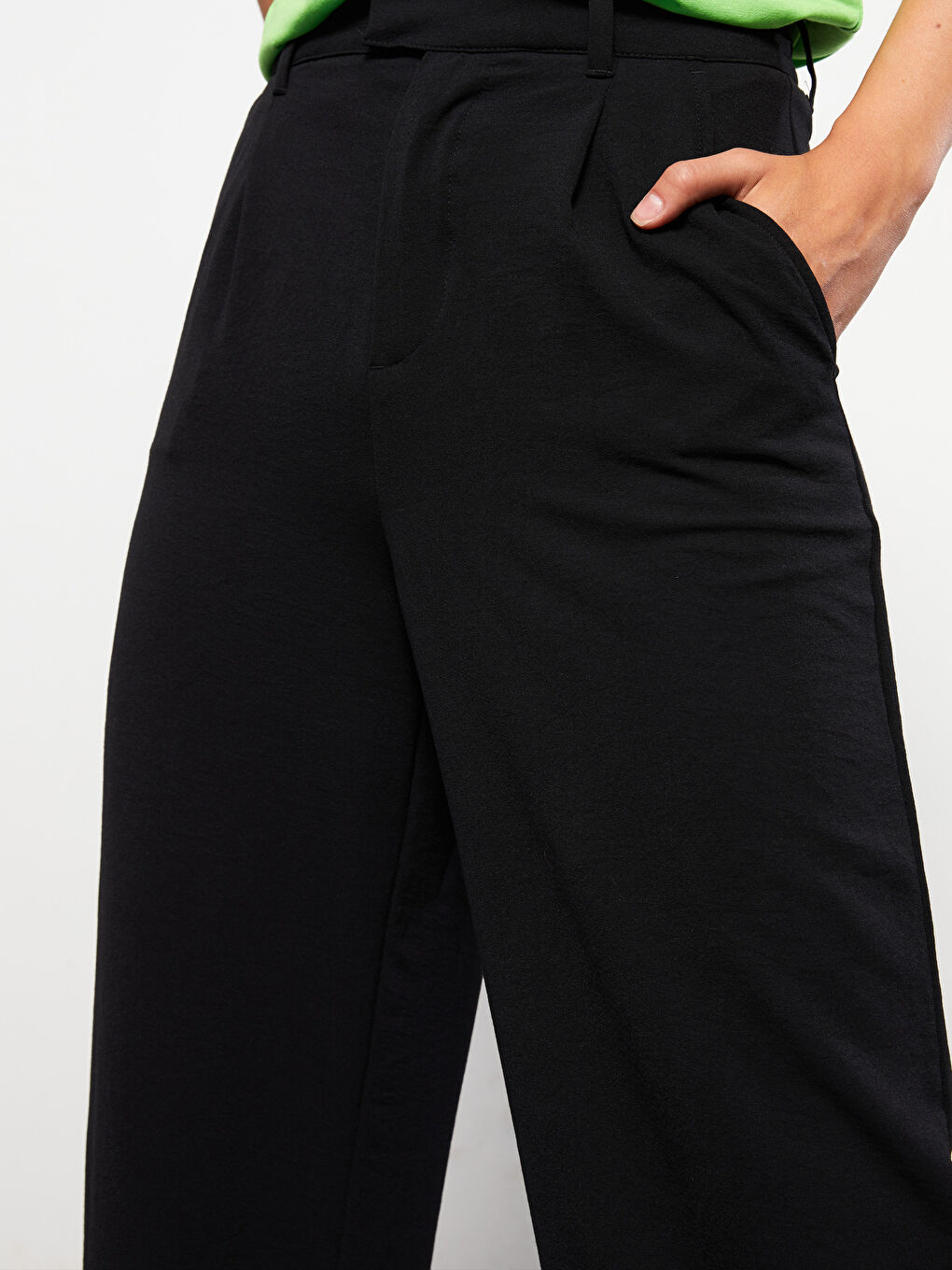 Siyah Kadın Standart Fit Düz Pantolon-2