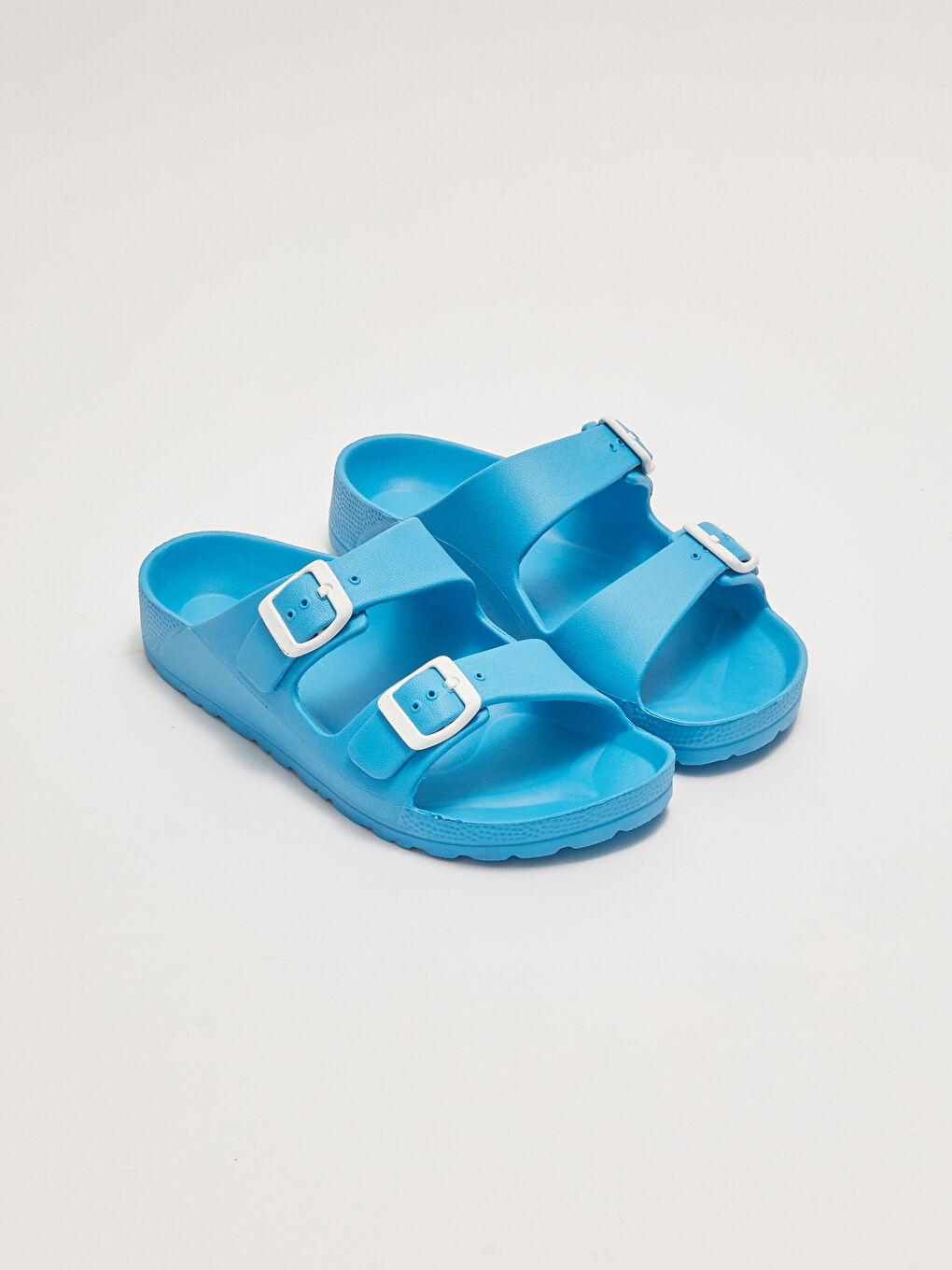 شباشب ولادي بإبزيم وشريط مزدوج