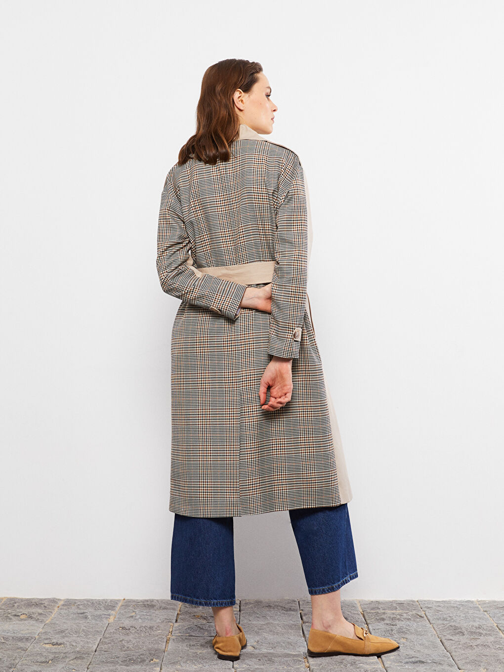 Bej Ceket Yaka Ekose Uzun Kollu Kadın Trençkot-2