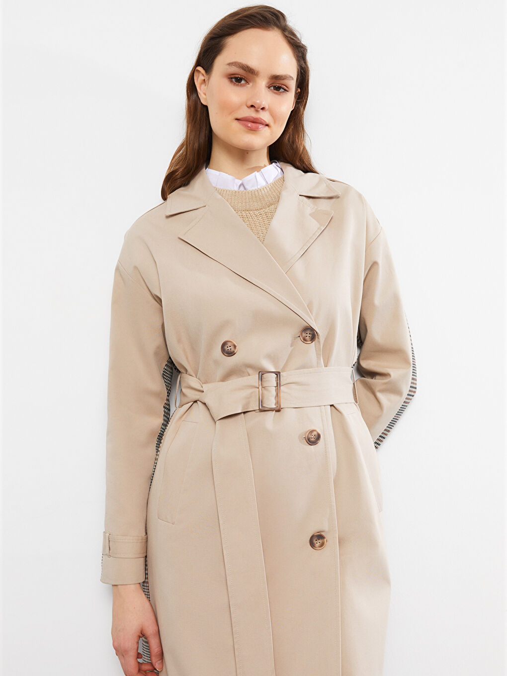 Bej Ceket Yaka Ekose Uzun Kollu Kadın Trençkot-3
