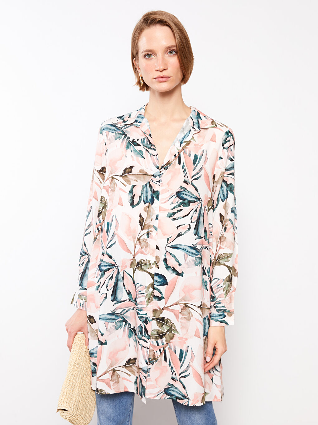 LCWAIKIKI Classic Patterned Long Sleeve Viscose Women's Shirt Tunic -S2I874Z8-LT4