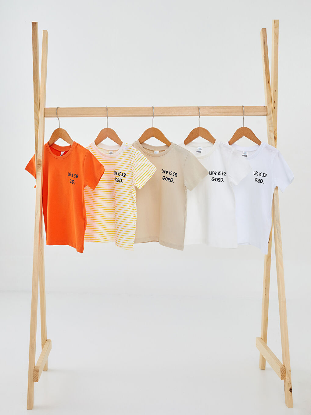 تيشيرت للأولاد الرضع بطباعة وكم قصير برقبة دائرية