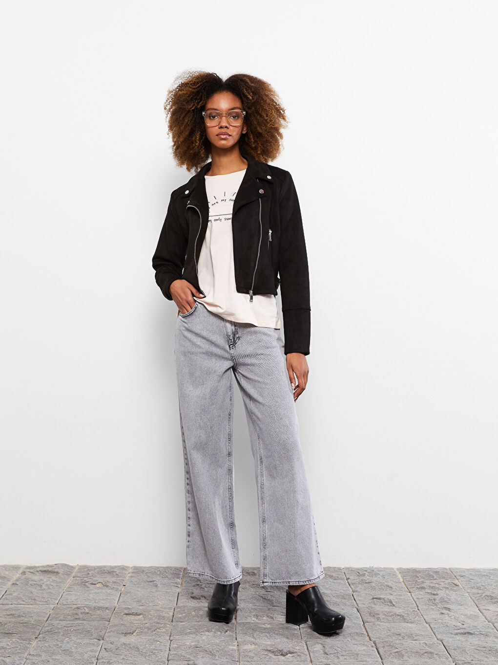 جاكيت جلد صناعي سادة بياقة بايكر للسيدات-2