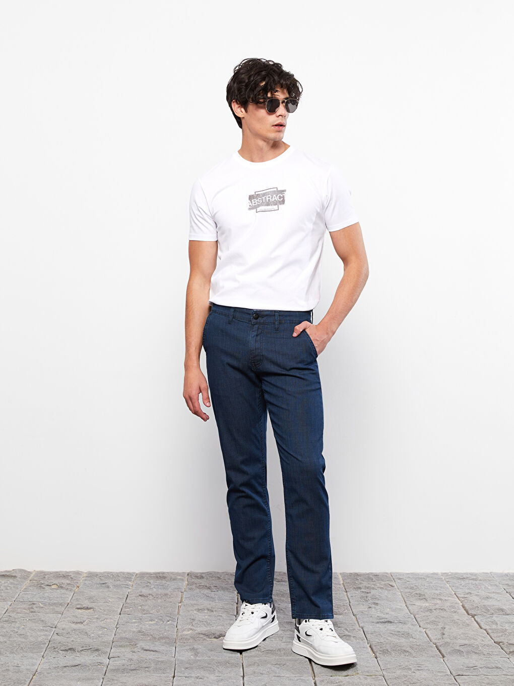 Beyaz Bisiklet Yaka Kısa Kollu Baskılı Penye Erkek Tişört-2