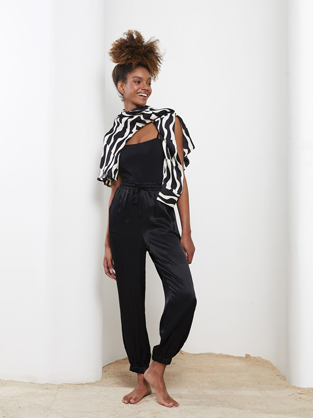 Elastic Waist Comfortable Fit Pocket Detailed Satin Women's Jogger Pants-1