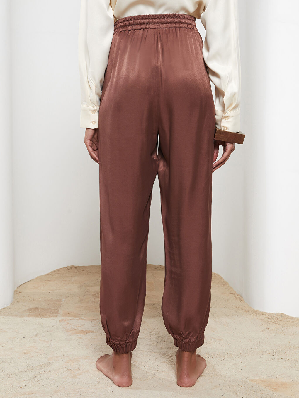 Elastic Waist Comfortable Fit Pocket Detailed Satin Women's Jogger Pants-4