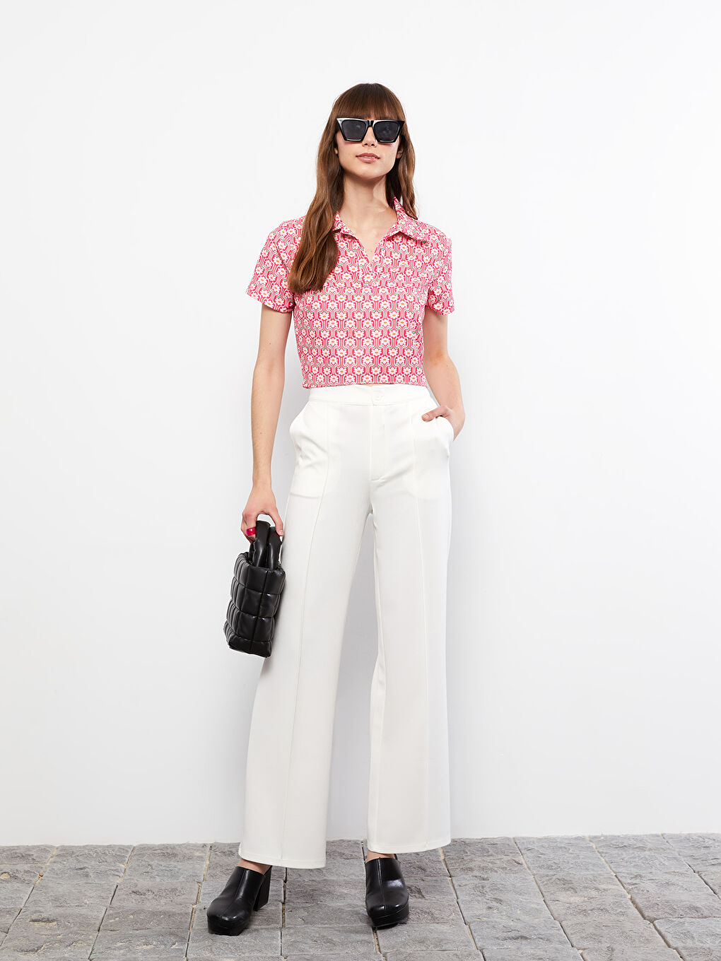 Comfortable Fit Straight Pocket Detailed Women's Trousers