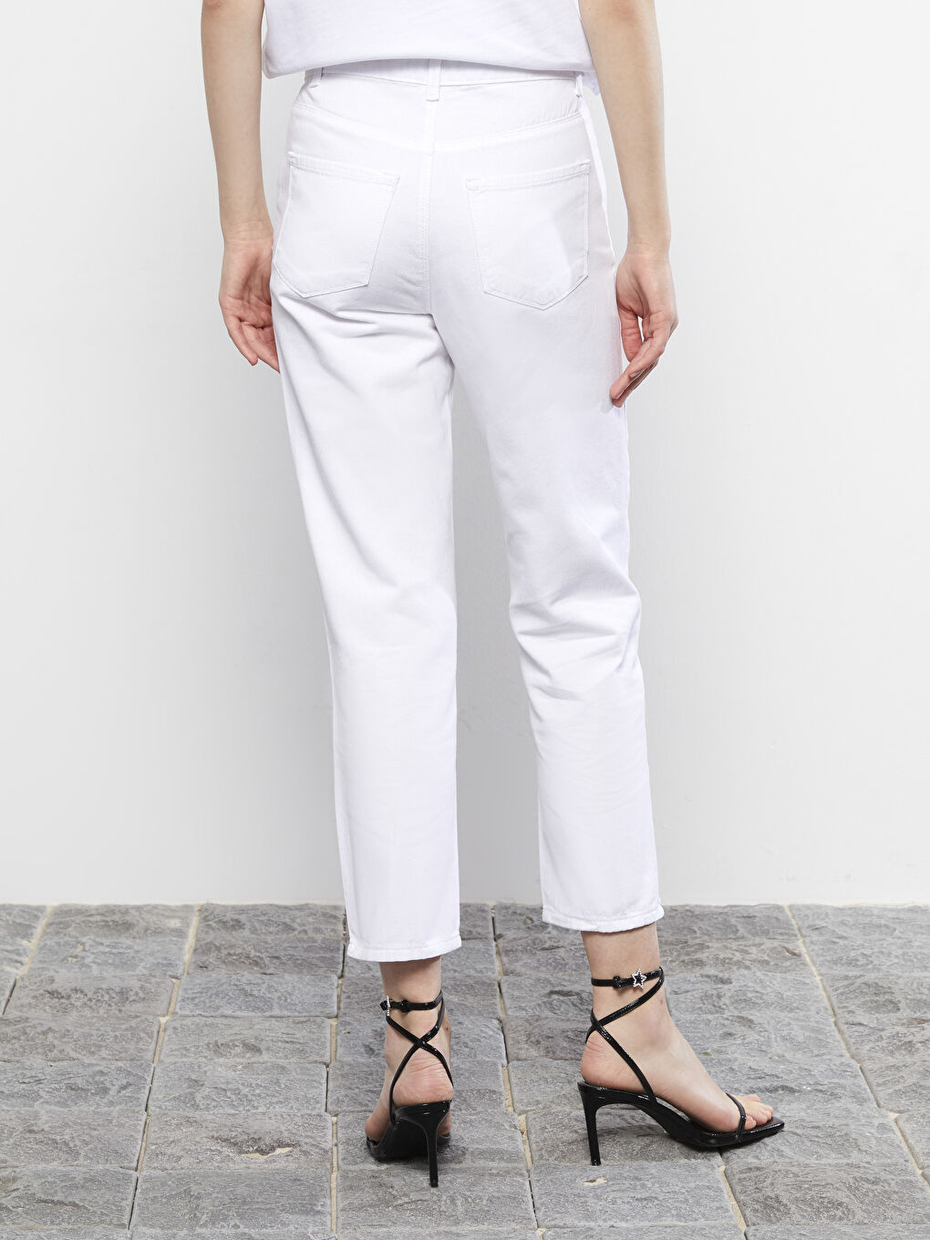 Standard Fit Regular Pocket Detailed Gabardine Women's Trousers-5