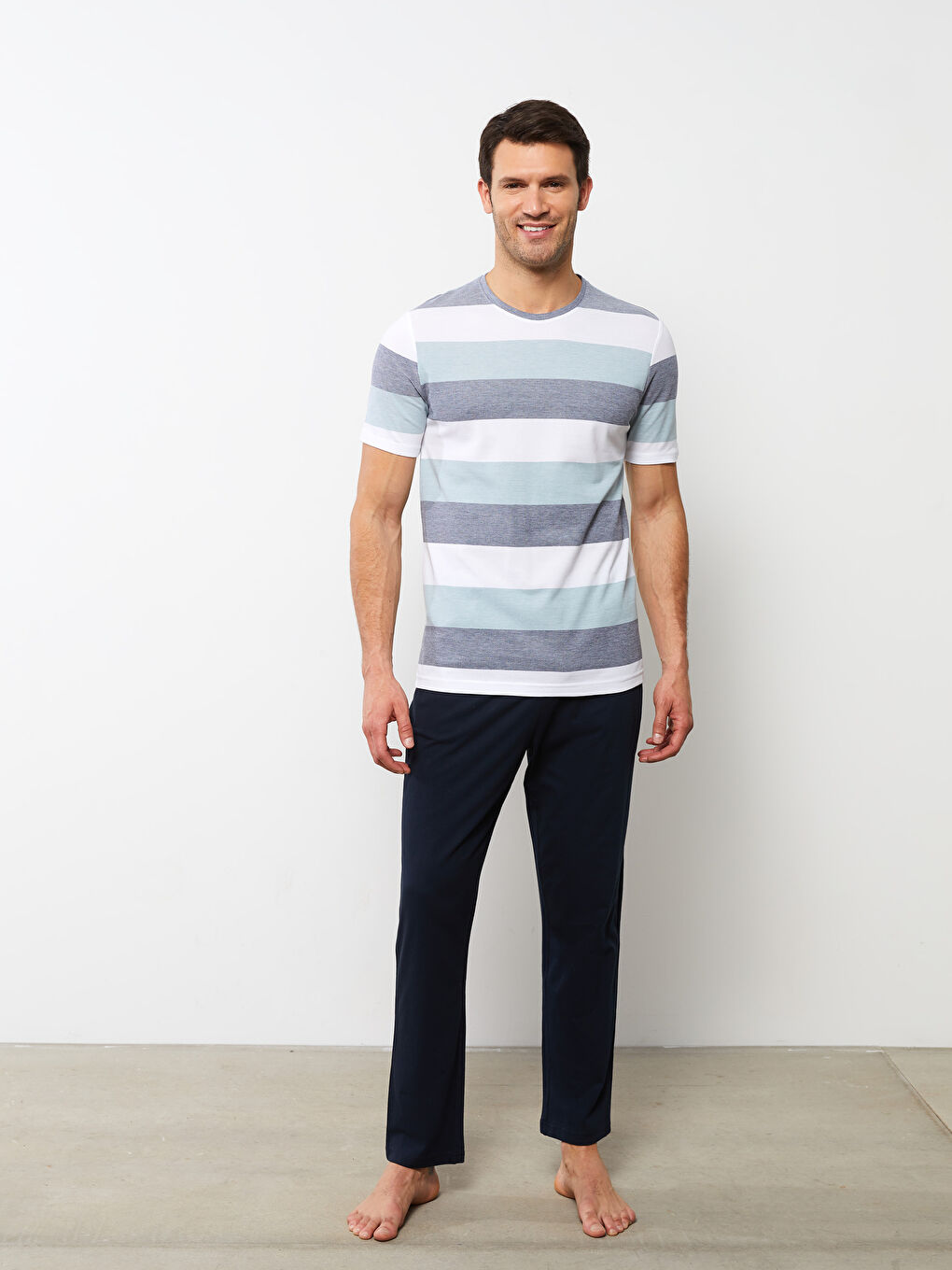 LC WAIKIKI Regular Fit Men's Pyjama Set -S2I944Z8-RFF