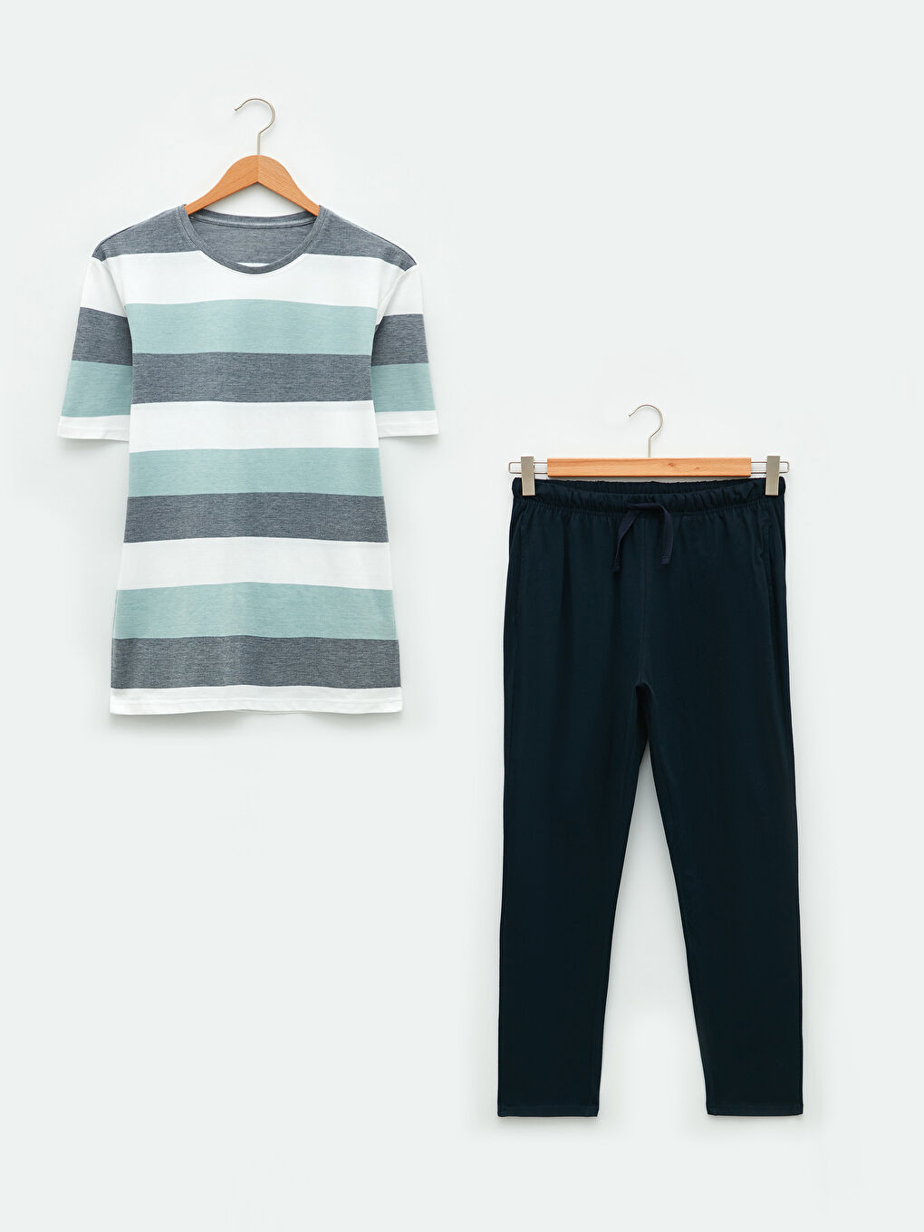 LC WAIKIKI Regular Fit Men's Pyjama Set -S2I944Z8-RFF