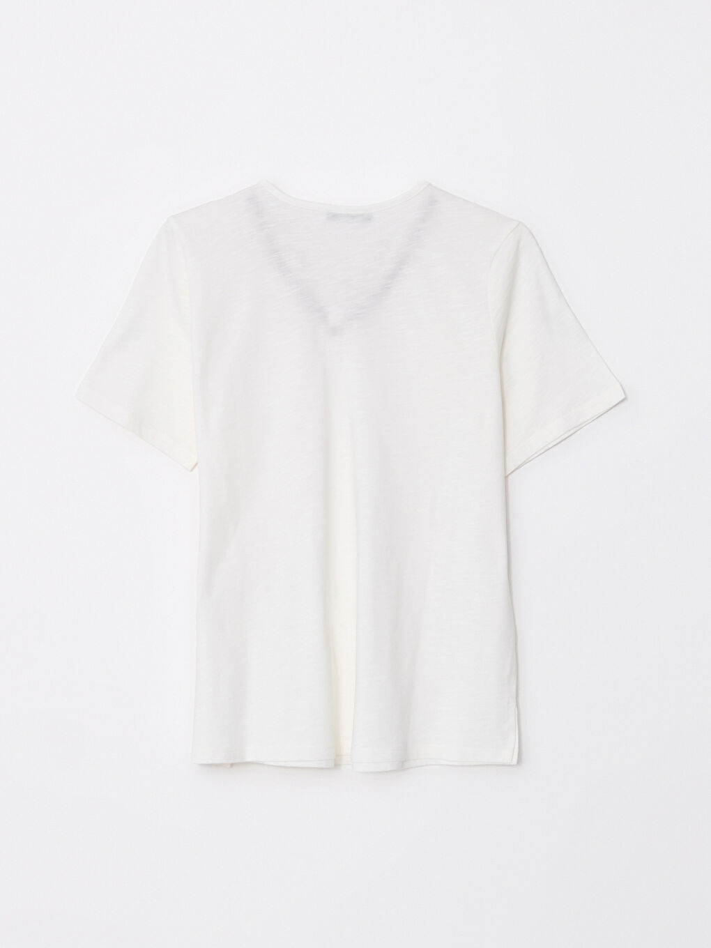 Beyaz V Yaka Düz Kısa Kollu Pamuklu Kadın Tişört-6