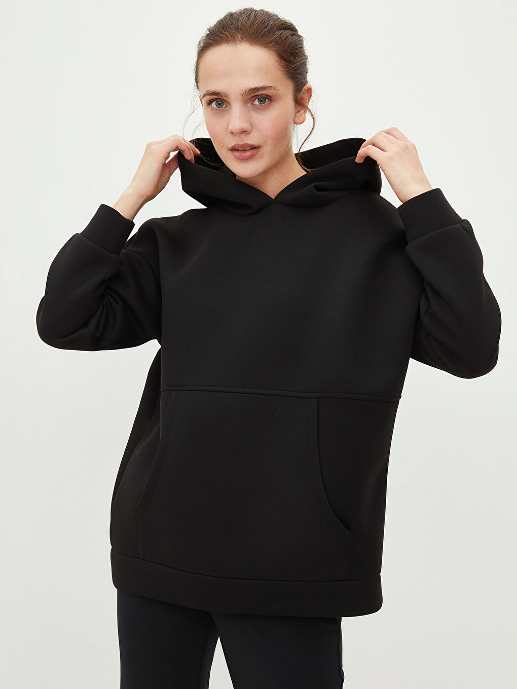 Siyah Kapüşonlu Düz Uzun Kollu Dalgıç Kumaş Kadın Sweatshirt Tunik