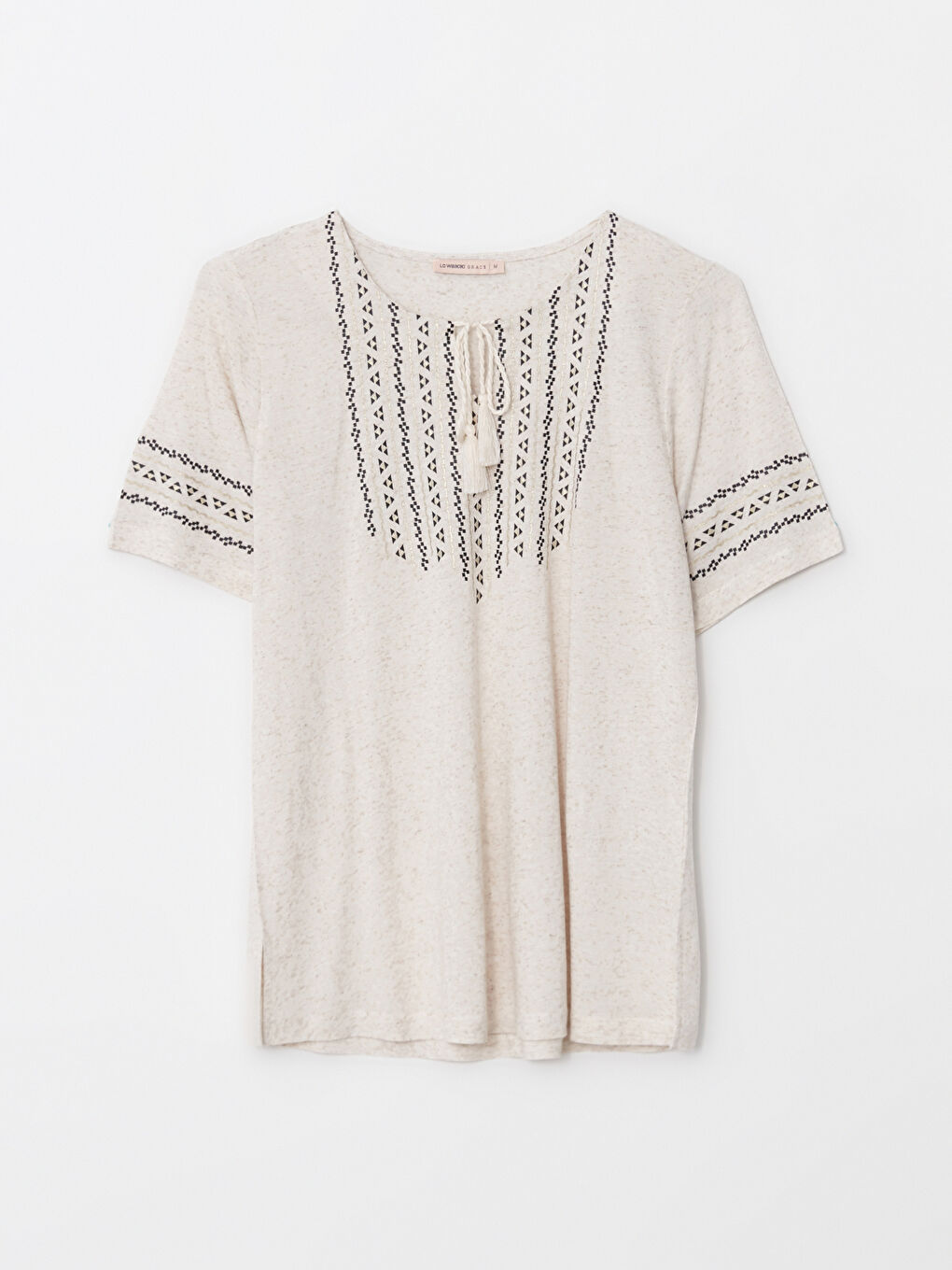 Ekru Bağlamalı Yaka Nakışlı Kısa Kollu Kadın Tişört-4