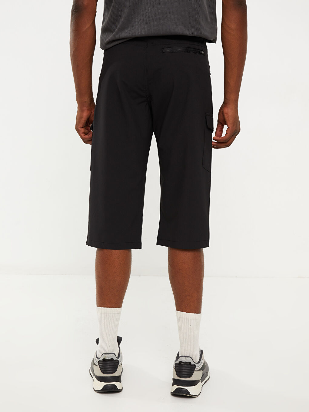 Siyah Standart Kalıp Erkek Bermuda Şort-3