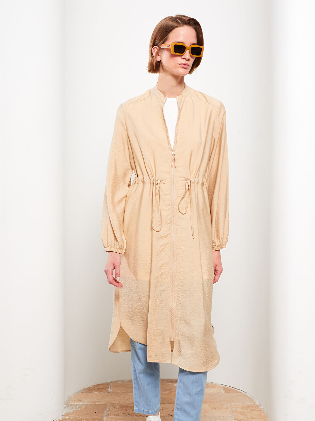 Bej Dik Yaka Düz Uzun Kollu Kadın Tunik-2