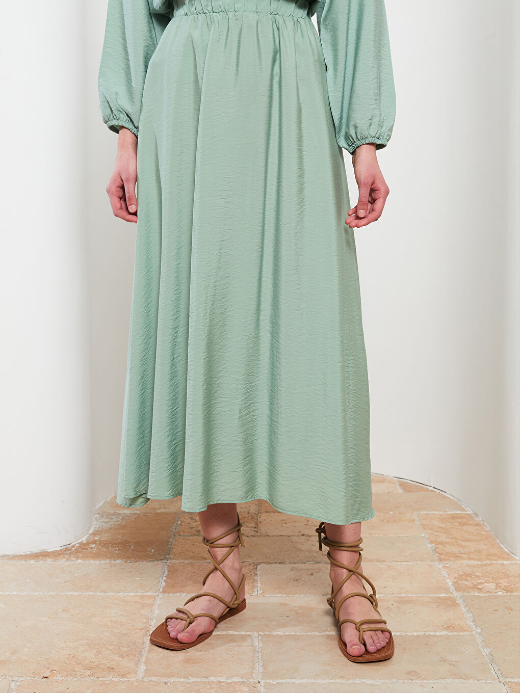 جيبة سادة بقصة A-Line بخصر مرن للسيدات-3