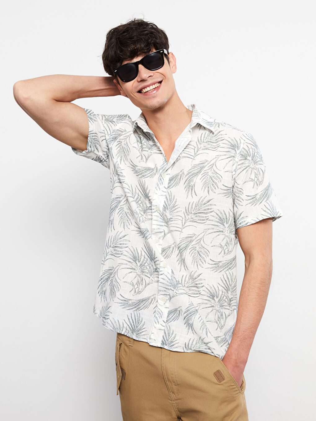 Haki Regular Fit Kısa Kollu Desenli Poplin Erkek Gömlek