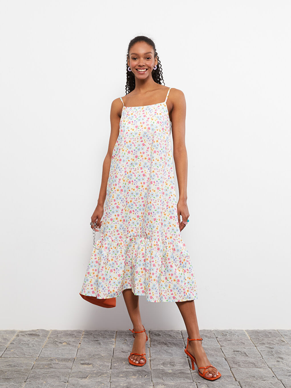 Ekru Kare Yaka Askılı Çiçekli Pamuklu Kadın Elbise Anne Kız Kombini-1