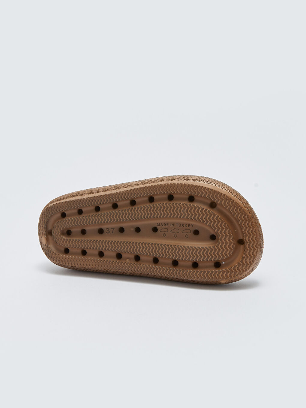 Kahverengi Çift Bantlı Toka Detaylı Kadın Terlik-3