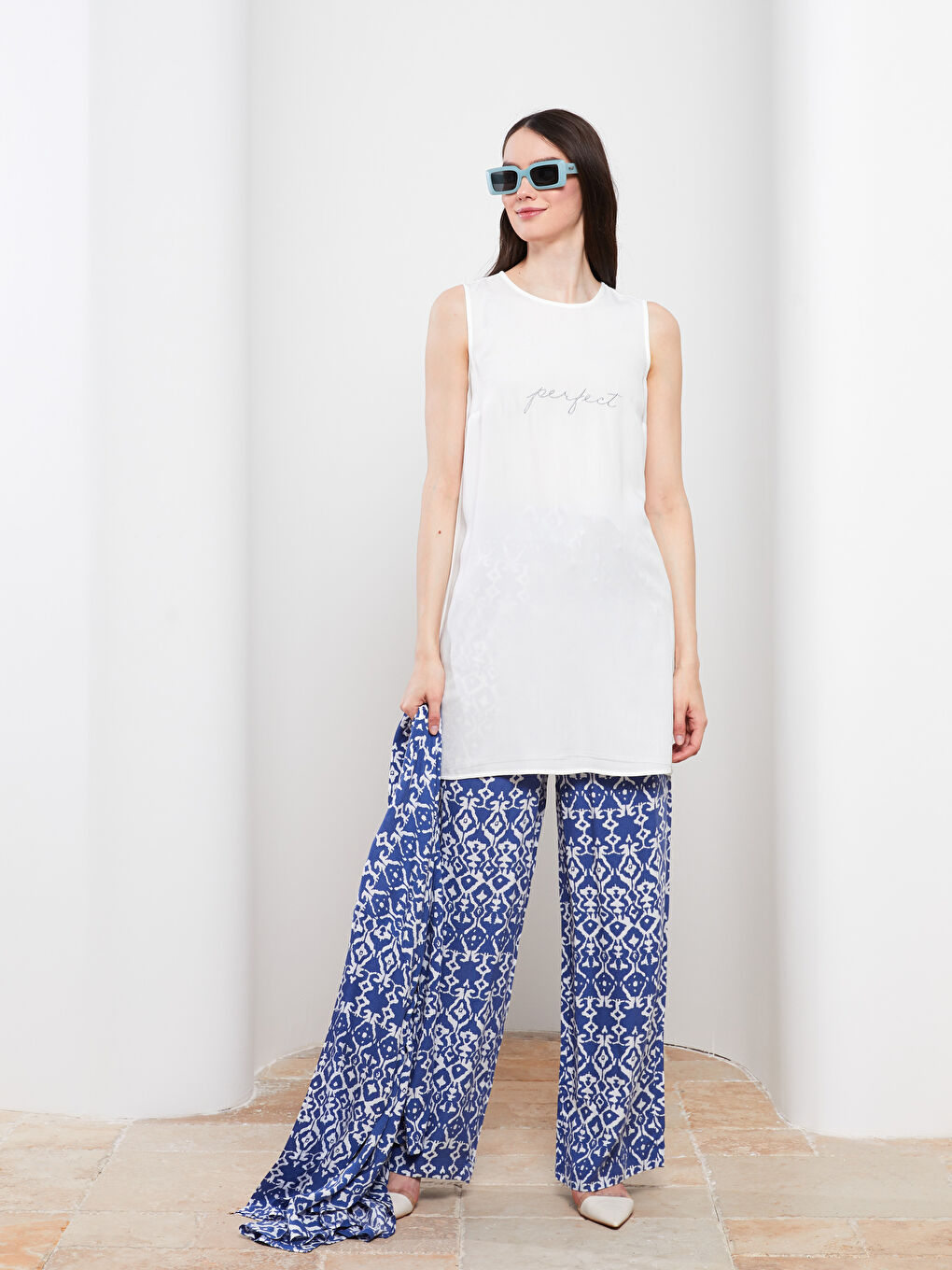 Crew Neck Embroidered Sleeveless Viscose Women's Tunic